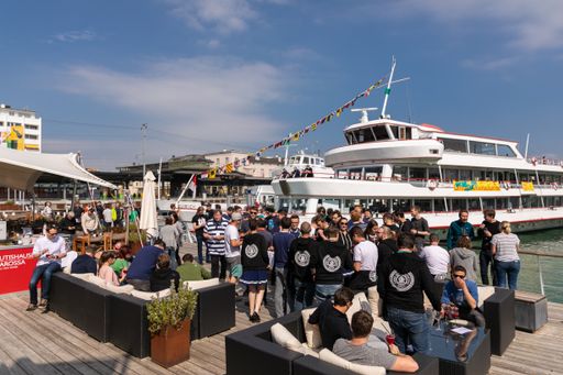 Vorschau Bild von Mittagessen gabs am Samstag für alle Hacker im
Hafen Romanshorn