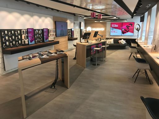 Vorschau Bild von Erster gemeinsamer Store von T-Mobile und Huawei in
der Mariahilfer Straße 45 in 1060 Wien