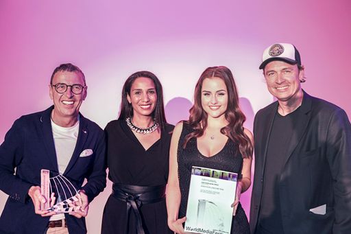 Die Strategie- und Kommunikationsagentur Smack
Communications GmbH gewinnt Gold in der Kategorie Corporate Identity
mit dem Imagefilm "When excellence matters" für die RKW-Gruppe.