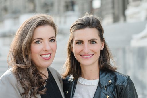 Vorschau Bild von Veranstalterinnen Claudia Riha und Denise Blindhofer