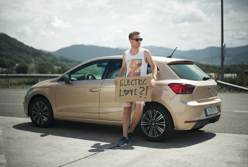 Vorschau Bild von Mit einer Digitalkampagne für SEAT, unter anderem
mit Influencer Daniel Klein, holte die Styria Content Creation einen
dritten Platz in der Kategorie "Best Execution of Native
Advertising" bei den INMA Global Media Awards in Washington D.C.