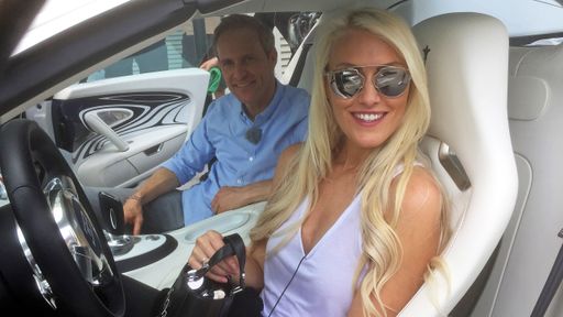 Vorschau Bild von Die Influencerin 'Supercar Blondie' fährt und posiert mit den
schnellsten und teuersten Autos der Welt und scheint damit auch
ordentlich Kohle zu verdienen! Es gibt keinen Boliden, den sie nicht
in kürzester Zeit beschaffen kann. Matthias hat Supercar Blondies
Instagram-Auftritt gesehen und will herausfinden, wer sie ist. "GRIP
- Cars & Coffee am Nürburgring". Weiterer Text über ots und
www.presseportal.de/nr/6605 / Die Verwendung dieses Bildes ist für
redaktionelle Zwecke honorarfrei. Veröffentlichung bitte unter
Quellenangabe: "obs/RTL II"