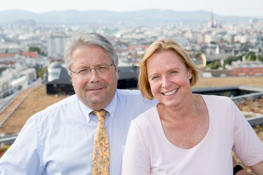  (c) www.annarauchenberger.com / Anna Rauchenberger
- Wien, Austria - 11.06.2018 - Pressegespräch Österreich Werbung und
Fachverband der Seilbahnen der Wirtschaftskammer Österreich. FOTO
v.l.: Franz Hörl, Obmann des Fachverbands der Seilbahnen der
Wirtschaftskammer Österreich, Petra Stolba, GF der Österreich
Werbung