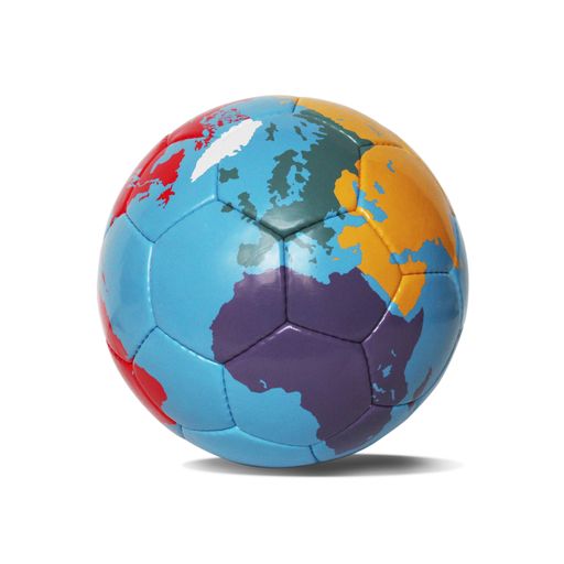 Der EINE Welt-Fußball aus fairem Handel in Form
einer Weltkugel ist bei Jugend Eine Welt erhältlich