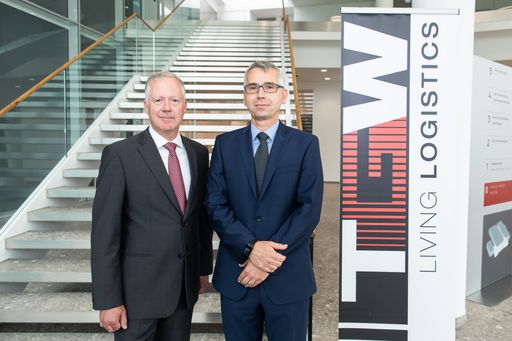  https://www.apa-fotoservice.at/galerie/14179 v.l.n.r. Jörg
Scheithauer, CFO TGW Logistics Group & Harald Schröpf, CEO TGW
Logistics Group