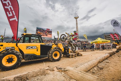 Vorschau Bild von 100% Action in der Erzbergrodeo Arena vor tausenden
Besuchern
