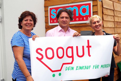  OLYMPUS DIGITAL CAMERA Regionalmanagerinnen und
Geschäftsführer SAM NÖ präsentieren das neue Logo "soogut".
