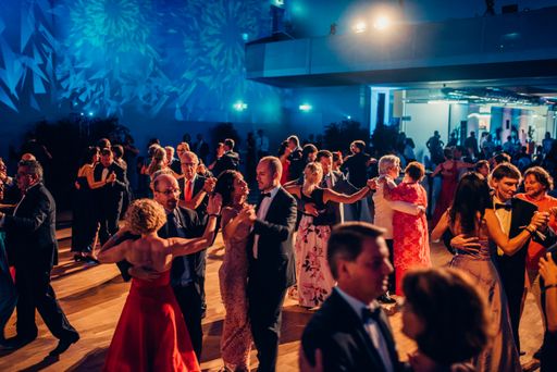 Vorschau Bild von Ballroom am Campus Ball 2018