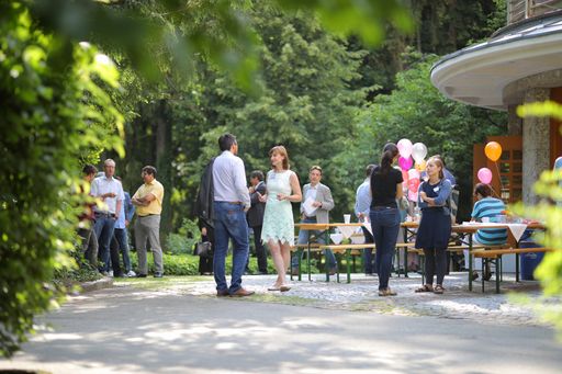 Vorschau Bild von Sommerliche Stimmung bei der Eröffnung
