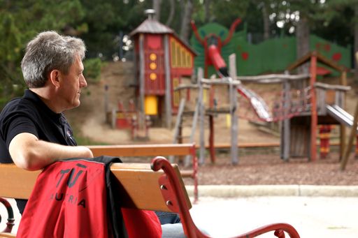 TÜV AUSTRIA prüft Spielgeräte sowie
Freizeiteinrichtungen auf deren Sicherheit und sorgt dafür, dass
Eltern ihre Kinder beruhigt beim Spielen beobachten können.
www.tuv.at/freizeit