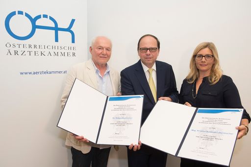 Von links: Dr. Robert Buchacher, o.a. Univ.-Prof.
Dr. Thomas Szekeres, Mag. Kristina Schmidt-Labenbacher.
