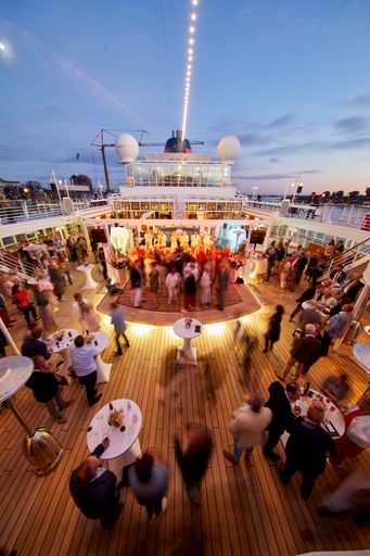 Vorschau Bild von Antwerpen, BEL, 24.06.2018 EUROPAs Beste (c) Hapag-Lloyd Cruises,
Alle Bilder zur honorarfreien Nutzung mit dem vollständigen
Bildnachweis "Hapag-Lloyd Cruises" Weiterer Text über ots und
www.presseportal.de/nr/22469 /