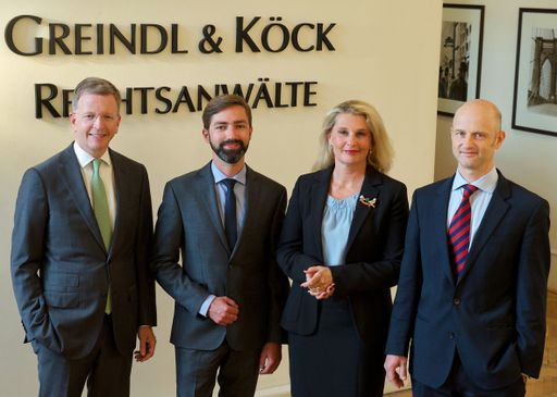Vorschau Bild von Die Kanzlei hat vier Partner ‑ die Gründungspartner
Dr. Georg Greindl und Dr. Bettina Köck, LL.M. (Northwestern) sowie
Mag. Markus Hofpointner und Dr. Stefan Köck, LL.M. (Northwestern) ‑
und weitere erfahrene Juristen im Team.