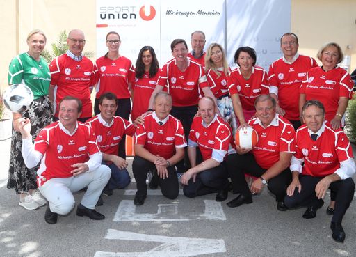 Vorschau Bild von ST.POELTEN,AUSTRIA,30.JUN.18 - VARIOUS SPORTS -
Sportunion Bundestag. Image shows Stefan Herker, Pamela Forster,
Dagmar Schmidt, Karin Ofner, Michaela Huber, Werner Müller, Urs
Tanner, Yvonne Schuring, Dominik Schrott, Ulrich Zafoschnig, Peter
McDonald, Hartwig Löger, Wilfried Drexler, Guenther Mitterbauer,
Raimund Hager and Franz Schiefermaier..Photo: GEPA pictures/
Christian Ort