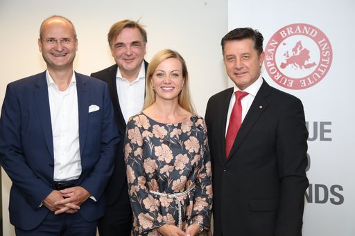 https://www.apa-fotoservice.at/galerie/14065 Im Bild v.l.n.r.:
Herbert Kovar (Managing Partner Tax, Deloitte Österreich), Gerald
Ganzger (Partner Lansky, Ganzger & Partner), Monika Poeckh-Racek
(Vorstandsvorsitzende Admiral Casinos & Entertainment AG), Gerhard
Hrebicek (Herausgeber Österreichische Markenwert Studie 2018,
Vorstand European Brand Institute)