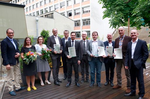  https://www.apa-fotoservice.at/galerie/14389 Ausbildungspreis
2017