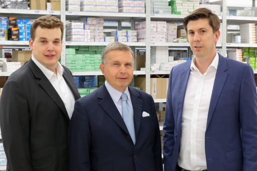 Pressefoto Vamida im Warenlager