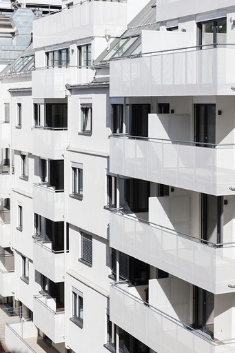 Vorschau Bild von TrioLiving, Rennweg 52 / Aspangstraße 27, 1030 Wien
Projektart: Anlage-/ vorsorgeprojekt, Eigentumswohnungen
Projektgröße: 7.000 m² Anzahl der Wohnungen: 114 Fertiggestellt:
September 2017