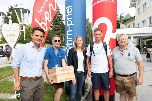  Andreas Winkelhofer (GF Oberösterreich Tourismus),
Jürgen Seebacher (TV Pyhrn-Priel), Marie-Louise Schnurpfeil (GF TVB
Pyhrn-Priel), Horst Dilly (Hotel Dilly)