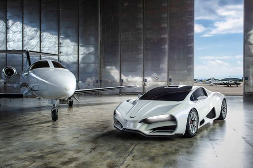 Vorschau Bild von Der MILAN RED: Gesamte tragende Struktur & Bodywork
aus Carbon, SLM-Titan-Radträger, Querlenker aus Carbon, V8 Quad
Turbo - Technische Innovationen geschmiedet in Österreich