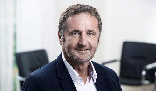 Vorschau Bild von Mag. Wolfgang Vovsik MIT Institut erneut mit EBQ Siegel
ausgezeichnet