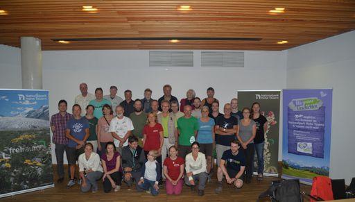 Vorschau Bild von Gruppenfoto der Teilnehmerinnen und Teilnehmer mit
Direktoriumsvorsitzenden DI Wolfgang Urban