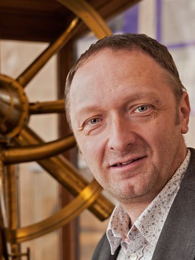 Prof. Dr. Franz Kerschbaum vom Institut für
Astrophysik der Universität Wien