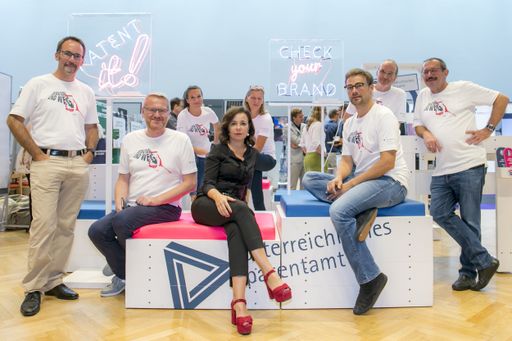 https://www.apa-fotoservice.at/galerie/14833 Tirol,
Alpbach - August 23: Präsidentin des Patentamtes Mariana Karepova
auf dem Innovations Marathon des Österreichische Patentamts während
des Forums Alpbach am 23. August in Alpbach. (Österreichisches
Patentamt/APA-Fotoservice/Hetfleisch)