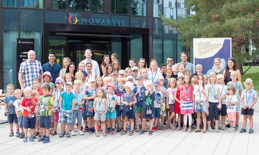 Vorschau Bild von Die knapp 65 Kinder erlebten einen spannenden Tag voller
Forschung.
