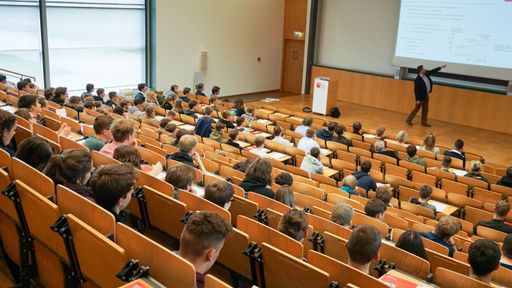 Studierende am Hasso-Plattner-Institut; Tags: Data Engineer; Data
Science; Data Engineering; Zukunftsberufe; Berufswelt; Karriere;
Berufe; Chancen; Digitalisierung; Informatik; Datenwissenschaften;
Big Data; Weiterer Text über ots und www.presseportal.de/nr/22537 /
Die Verwendung dieses Bildes ist für redaktionelle Zwecke
honorarfrei. Veröffentlichung bitte unter Quellenangabe: "obs/HPI
Hasso-Plattner-Institut/HPI/Kay Herschelmann"