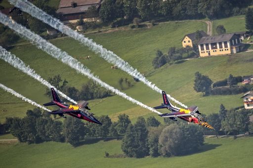 Vorschau Bild von Umfangreiches Rahmenprogramm mit Highlights am
Himmel und am Boden beim Red Bull Air Race in Wiener Neustadt: Hier
die Flying Bull Alpha Jets. Credit: Red Bull Content Pool