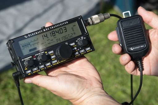 Vorschau Bild von portable Amateurfunkgeräte ermöglichen
interkontinentale Funkverbindung und sich auch wichtig für den
Notfunk