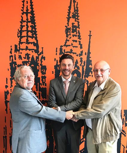 TÜV AUSTRIA Deutschland übernimmt den renommierten
ZfP-Prüfdienstleister Tecnotest mit 34 Mitarbeitern und Sitz in
Leverkusen. V.l.n.r.: Rainer Trossen, Tecnotest, Thomas Biedermann,
TÜV AUSTRIA Deutschland, Roland Werwein, Tecnotest