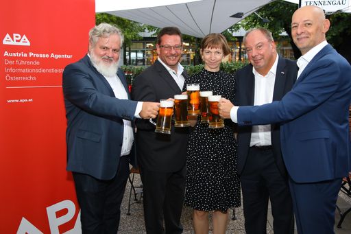  https://www.apa-fotoservice.at/galerie/14247 APA-Bieriger 2018,
v.l.n.r.: Johannes Bruckenberger, Michael Lang, Katharina Schell,
Werner Müllner, Marcus Hebein (alle APA)
