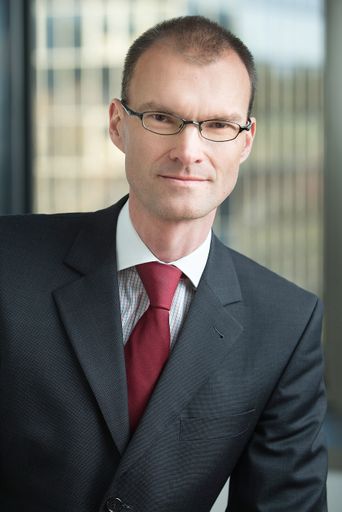 Vorschau Bild von DI Karl-Heinz Hofbauer, Site Head des Shire
Produktionsstandorts Wien