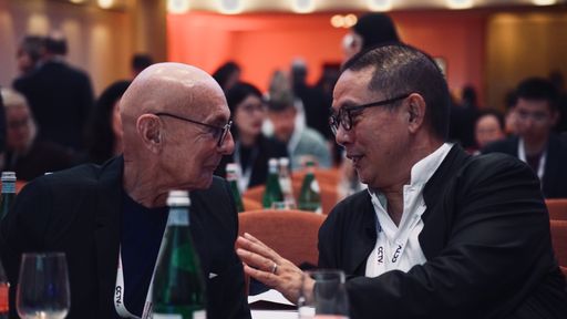 Vorschau Bild von Peter Schmidt (Managing Director, Peter Schmidt, Belliero &
Zandée) im Gespräch mit Prof. Dr. h.c. Shan Fan, Präsident der Brand
Acdemy - Hochschule für Design und Kommunikation und Initiator des
DACHINA Markendialogs. (c) DACHINA interchange Management GmbH.
Weiterer Text über ots und www.presseportal.de/nr/131727 / Die
Verwendung dieses Bildes ist für redaktionelle Zwecke honorarfrei.
Veröffentlichung bitte unter Quellenangabe: "obs/DACHINA
Markendialog/Taizhi Shao"