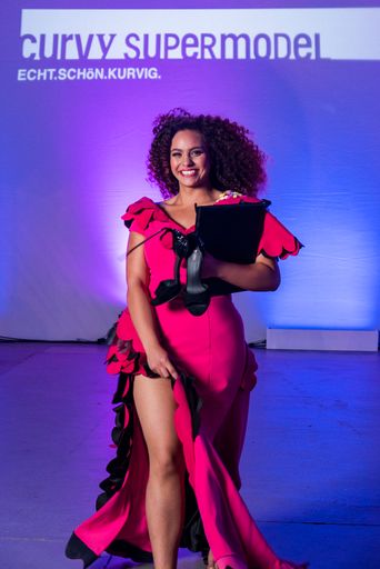 Vorschau Bild von Ines gewinnt Curvy Supermodel.