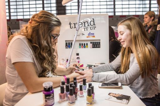  Auf der GLOW by dm dreht sich alles um Beauty.