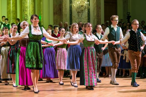 Der Steirerball, der wahrscheinlich
stimmungsvollste Ball der kommenden Ballsaison, lockt mit dem
Frühbucherbonus. Schon jetzt Karten sichern!