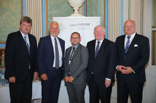 https://www.apa-fotoservice.at/galerie/14745 Eisenstadt,
Innovation und Fortschritt im Bundesstaat. 3. Statuskonferenz
Föderalismus.