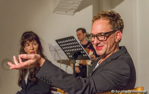 Vorschau Bild von Verein Paßt eh!: Theater, Musik, Feiern und vieles mehr - im
Salon Gustl bei Gustl kocht - dem modernen Bio-Gasthaus