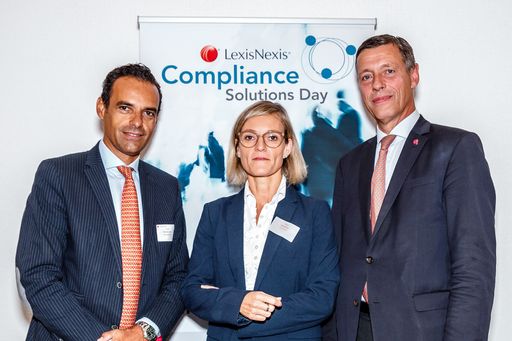 vlnr: Alberto Sanz de Lama (LexisNexis), Sonja
Stirnimann (Structuul AG); Mag. Christian Pilnacek (BMVRDJ)