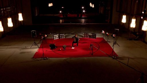 Vorschau Bild von Der Innsbrucker Musiker Ferdinand Holzmann sorgte
2017 mit seinem illegalen Baustellenkonzert für Aufsehen. Ein Jahr
später sind er und weitere Vertreter der freien Kulturszene
Innsbrucks fixer Teil der offiziellen Eröffnung des Hauses der Musik
am 6. Oktober