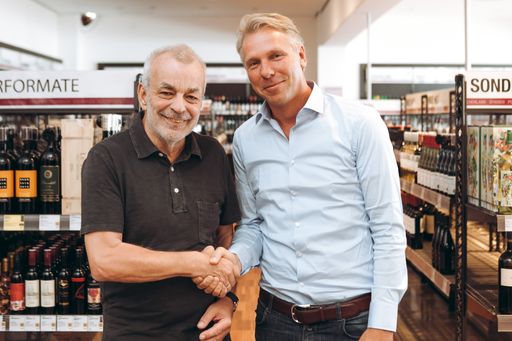 vlnr. Heinz Kammerer (Gründer WEIN & CO), Thorsten
Hermelink (Vorstandsvorsitzender Hawesko Holding AG)