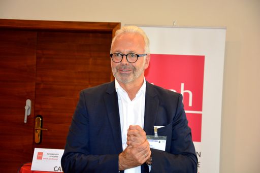  Jahresforum Smart Retail; von 26. – 27. September
2018 im Schlosspark Mauerbach