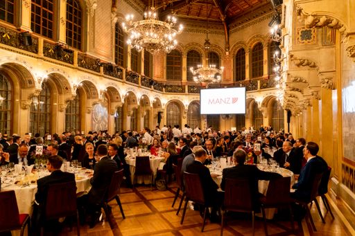Nacht der MANZ-Autorinnen und -Autoren im Palais
Ferstel