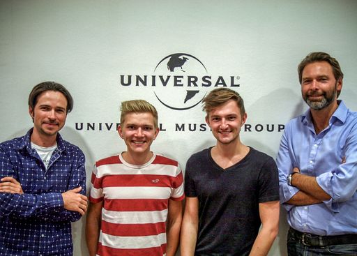 Vorschau Bild von Arbeiten künftig zusammen (v.l.n.r.): Christian Knoll (Management
Zweikanalton), Thomas Danninger, Markus Danninger, Cornelius Ballin
(General Manager, Universal Music Austria)