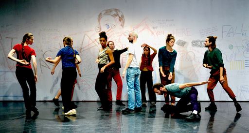 Im Bild von links nach rechts: Hannah Timbrell,
Nathalie Baert, Lia Ujcic, Sherise Strang, Evgeniya Glazunova,
Arnaud Blondel, Laura Beschi, Alexandra Pholien, Laurent Delom de
Mezerac, Riccardo de Simone