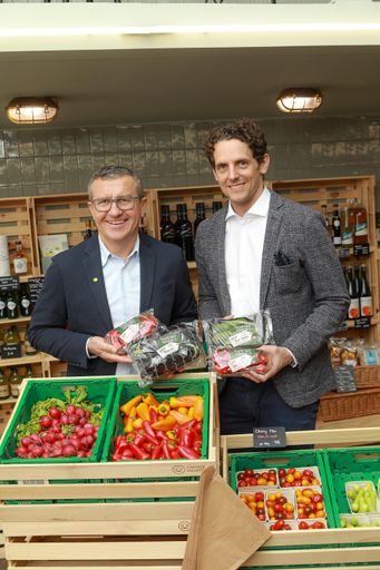 Vorschau Bild von Staffelübergabe bei LGV-Frischgemüse: Josef Peck
neuer Alleinvorstand