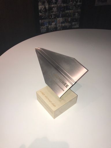 Vorschau Bild von Die Nominierung für den Tiroler Innovationspreis
2018 zeigt die immer größere gesellschaftliche Wertschätzung für
einfach informiert. Da bis zu 40% der österreichischen Bevölkerung
eine Lese- bzw. Schreibschwäche haben, deckt einfach informiert
einen dringenden Bedarf für viele Personengruppen nach leicht
verständlichen und inhaltlich hochwertigen Information ab.
